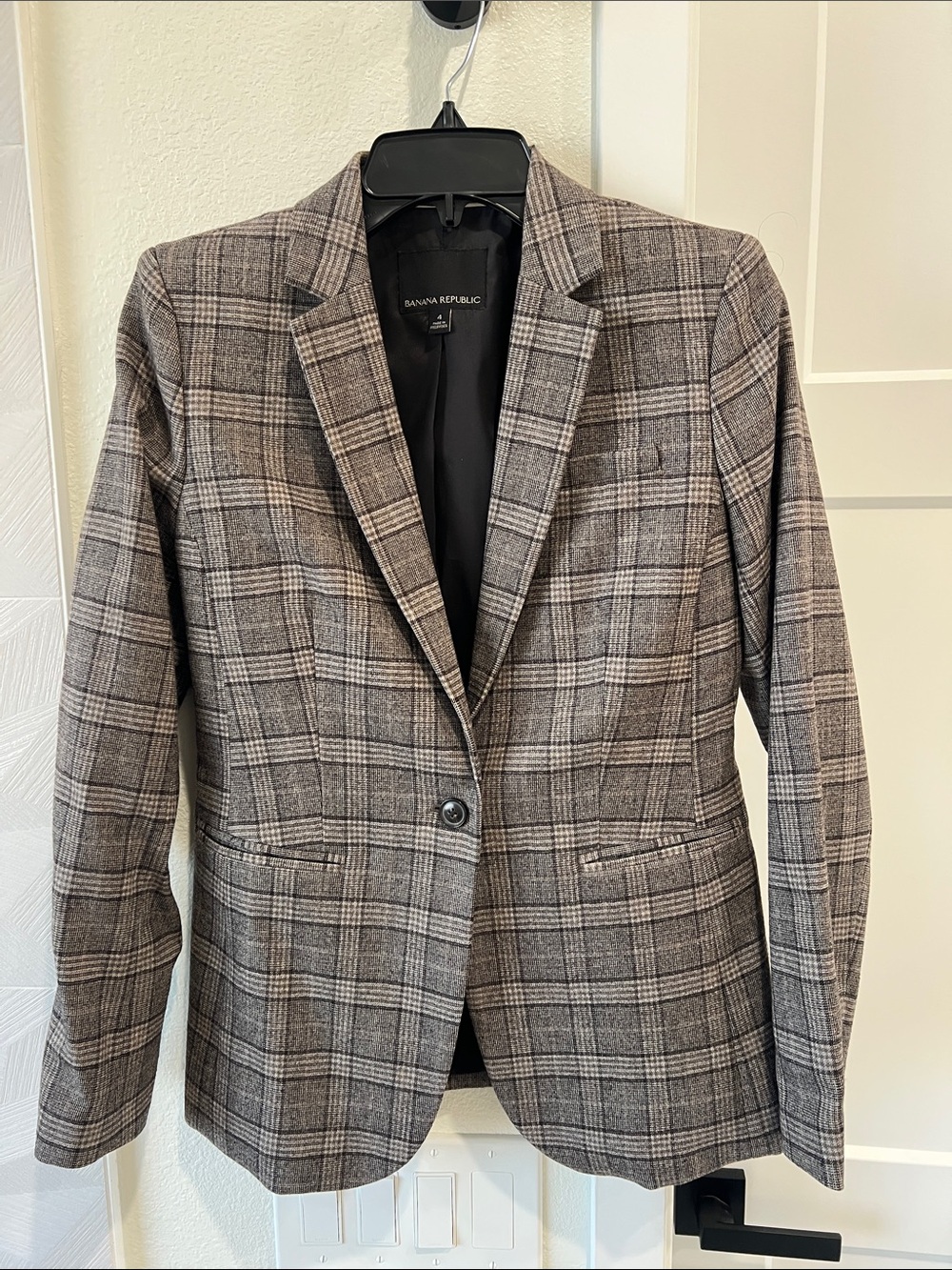 EUC Banana Republic Plaid Blazer